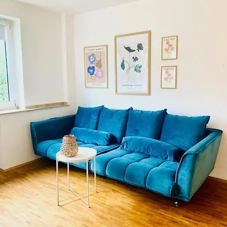 And Calm In Apartment Dusseldorf